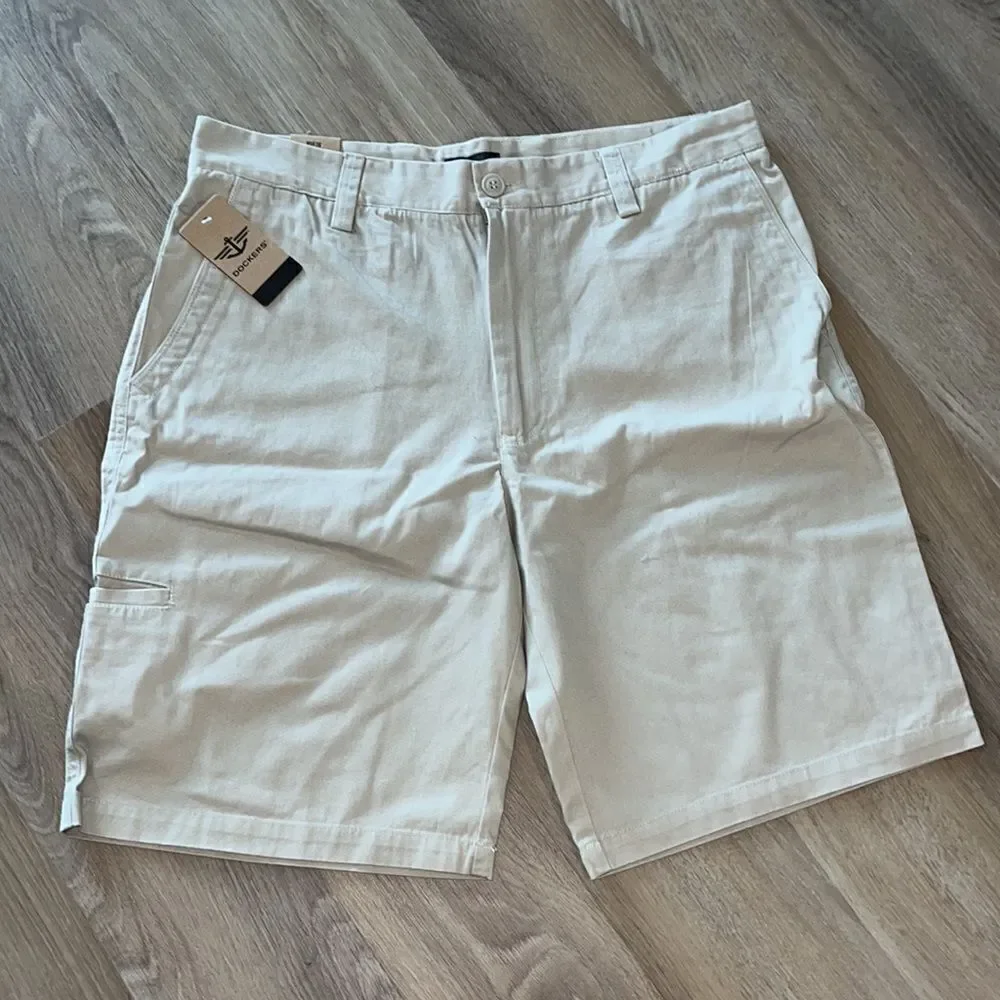 NWT New men’s ❤Dockers Tan Beige Crème Cargo classic walking trail shorts 36